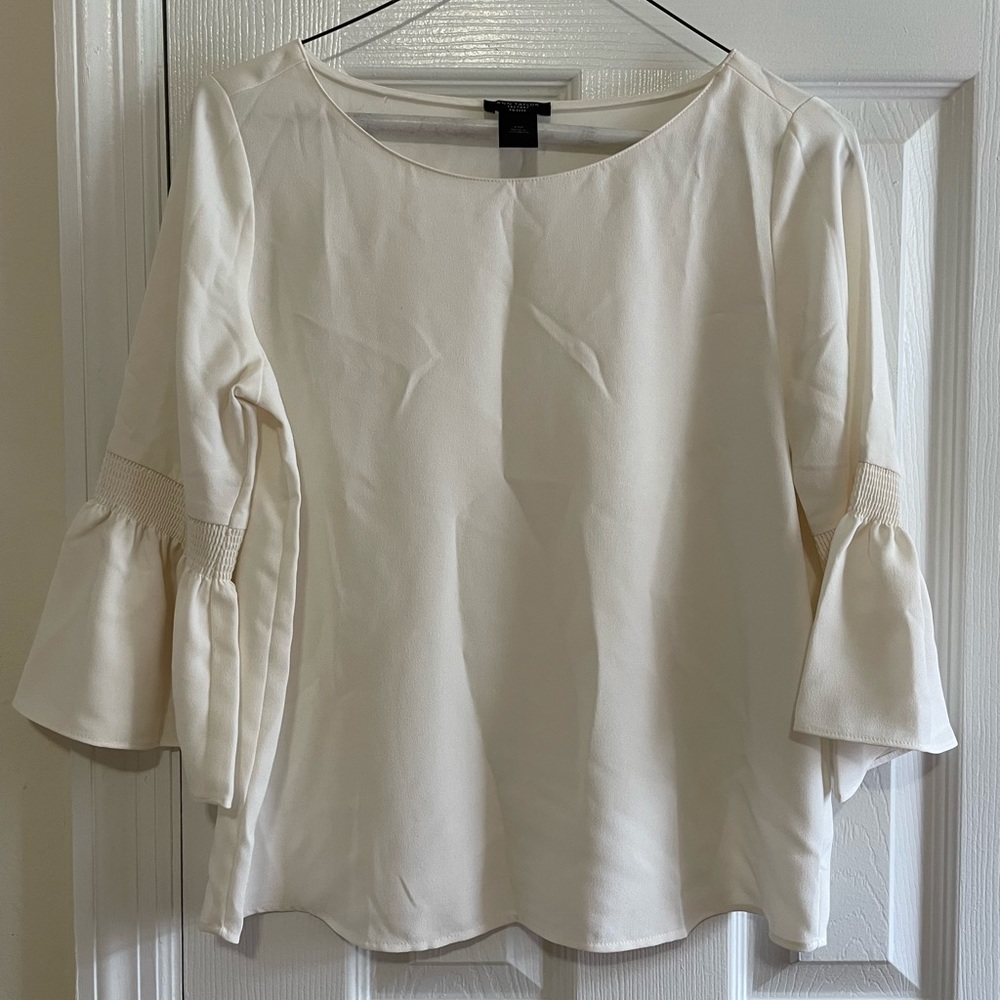 White long sleeve blouse. Size XSP